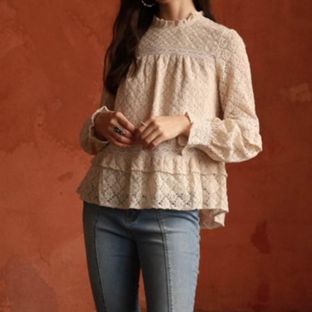 Small New boutique crochet top
